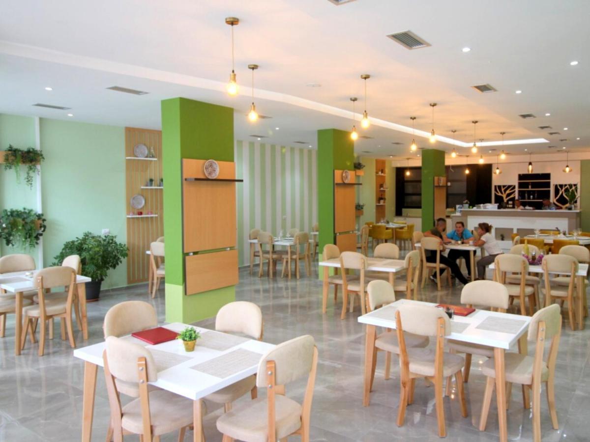 Gusto Di Casa Hotel Саранде Екстериор снимка